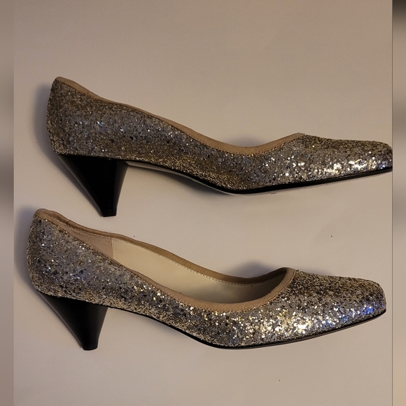 NWOT/ Jessica Bennett Sequin shoe - Picture 2 of 6
